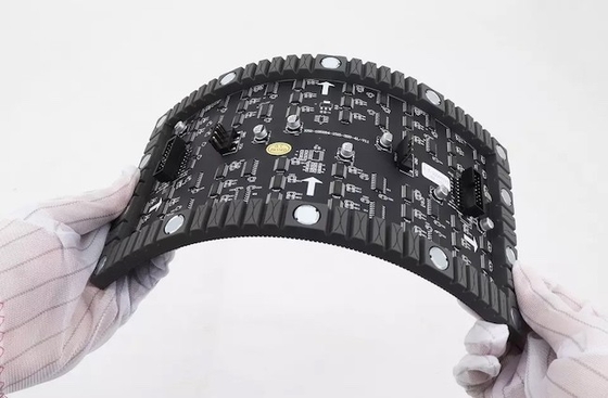 kopen Hoge resolutie P2mm zachte gebogen winkelcentrum cilinder Flexible Led Display Screen online manufacture
